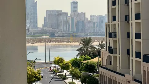 🏡 عرض حصري فاخر | شقة 3 غرف في جزيرة مريم – الشارقة ✨