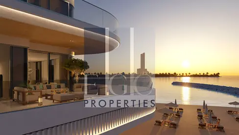 Full Casino & Beach View| Walking Distance from Wynn