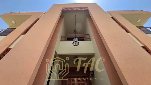 فيلا جديدة للإيجار في الخوانيج 1 لعشاق المساحات الواسعة والذوق الرفيع تشطيب ممتاز جدا