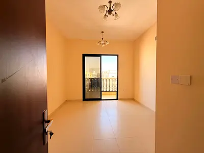 وفر مصاريفك: شقة مفروشة سنوي شاملة [الصيانة/الكهرباء/الإنترنت]. • أفضل صفقة للسكن السنوي: شقة "زيرو" بموقع استراتيجي وسعر ثابت. • راحة البال في عقد سن
