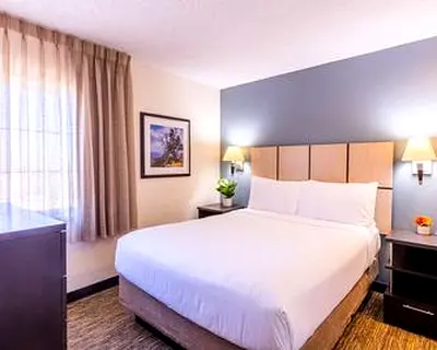 No Commission No Deposit Fully Furnished!! Hotel Room Free Bills