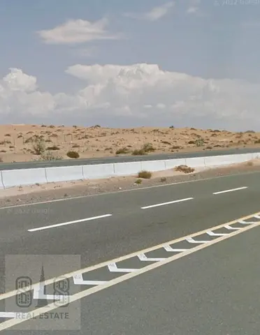 Corner plot of land in a prime location in Blida 1, installment plan available with the government developer.