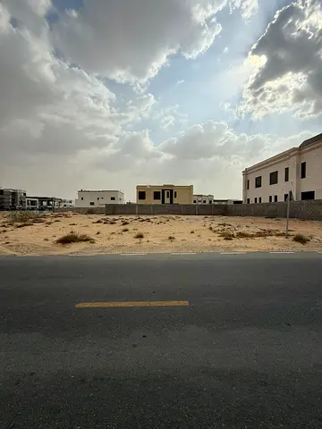 Land for sale in Al-Houshi