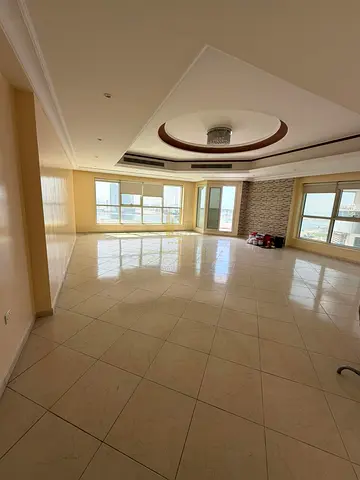 🏡✨ للإيجار شقة مميزة 3 غرف وصالة في برج الشهد ✨🏡