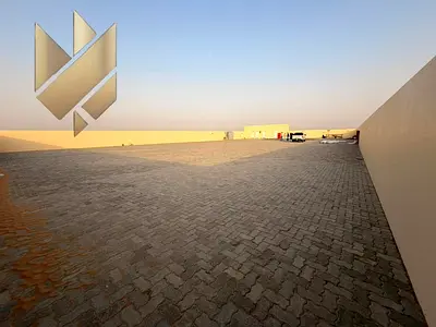 فرصة استثمارية بمساحة واسعة في الحوطة