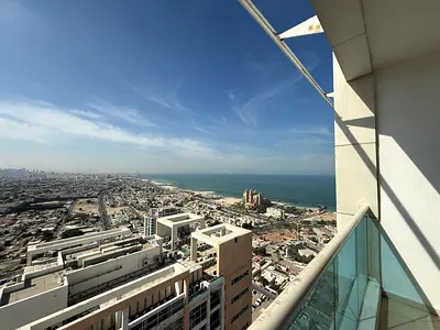 فرصه مميزه للسكن والاستثمار غرفتين وصاله اطلاله في ارقي ابراج عجمان ون