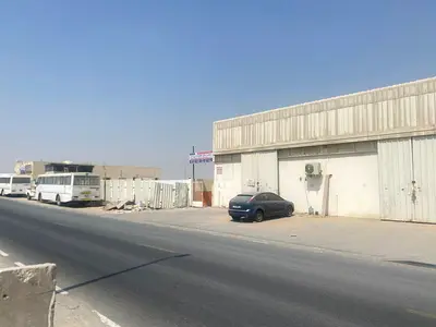 For Sale 6 Warehouses + 20 Labor Accommodation Rooms + 2 Commercial Shops
