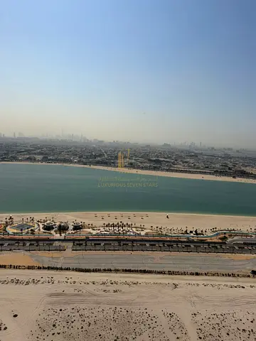 فرصة استثمارية وسكنية مميزة في قلب الشارقة 🌟