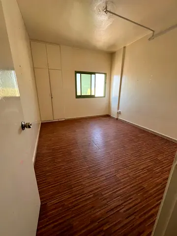 شقة مميزة للإيجار في القاسمية – المحطة غرفتين وصالة مناسبة للعائلات