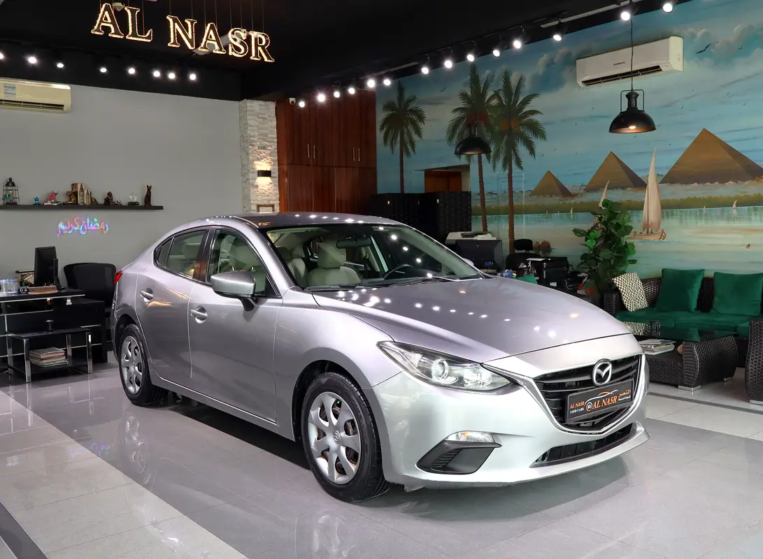 Mazda 3 2016 — photo 1 of 16