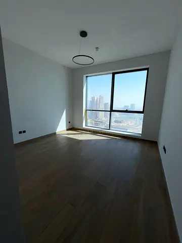 للبيع شقة غرفتين وصالة – برج لا بلاج