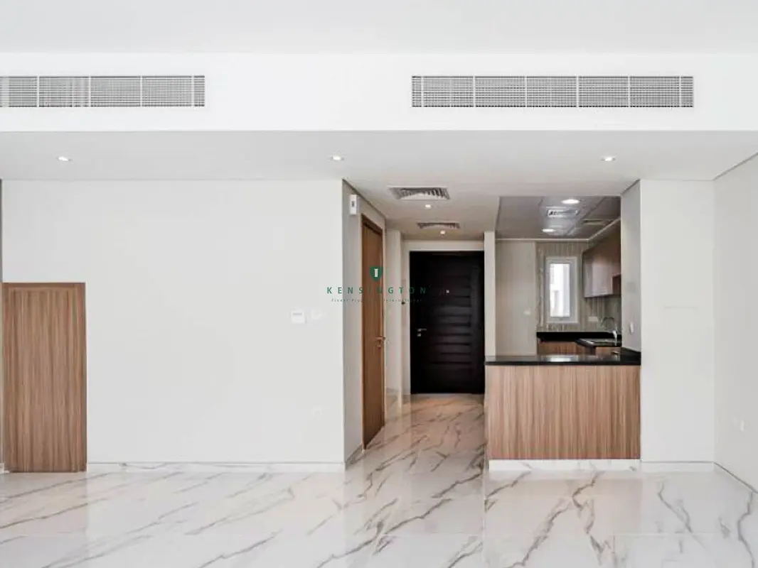 Spacious Layout I Roof Terrace I Best Community