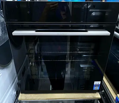 Bosch Built-in Oven 60cm series8 oven brand new
