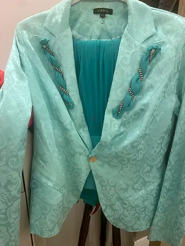 سيت كامل للسيدات متكون من ٣ قطع تركي المنشأ