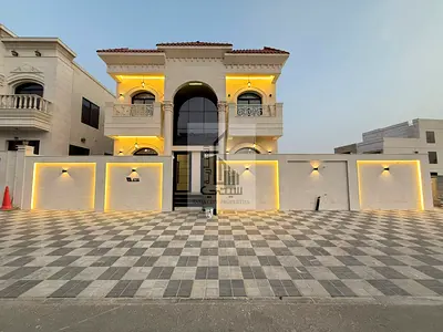 فيلا فاخرة في الحيليو 2 بـ 5 غرف نوم وبمسبح خاص