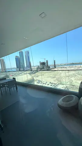 للبيع اربع غرف وصاله اول ساكن في برج شرفات الشارقه