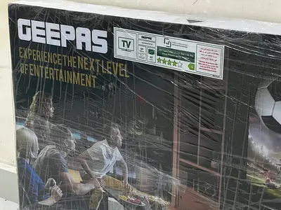 BRAND NEW GEEPAS 42 SMART TV | SEALED