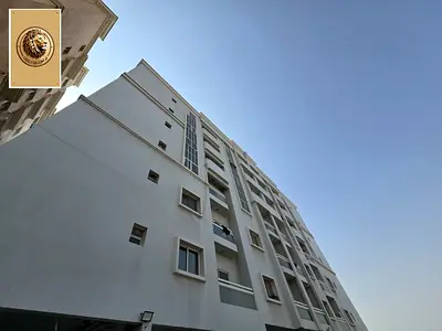 للبيع بناية موقع مميز دخل ممتاز عجمان الحميدية قريب علجامعه عجمان ومحكمه عجمان فرصة استثمار مميزة