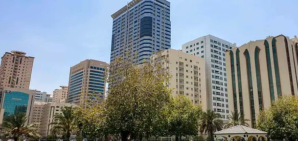 بناية سكنية للبيع في منطقة المحطة