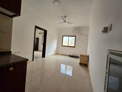 اجمل الشقق وأقل الأسعار فرصة مميزة للسكن في الروضة عجمان شقة غرفة وصالة للإيجار السنوي في منطقة الروضة قريب من شارع الشيخ عمار، موقع حيوي  وسهل المخرج