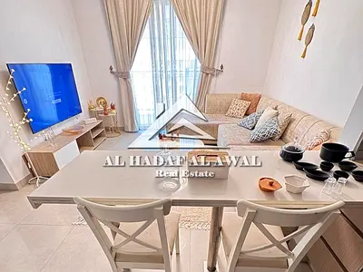 للإيجار الشهري – شقة فاخرة  غرفة  وصالة  في جزيرة مريم سفاير