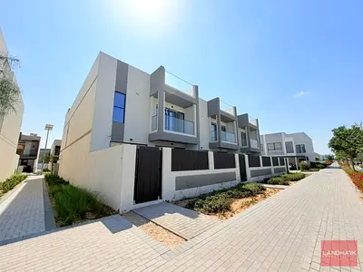 New Elegant 4 BR Townhouse Villa | Prime Location | Modern Design | Spacious Rooftop