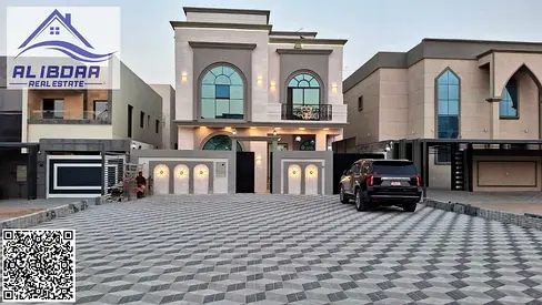 فيلا فاخره بمساحه واسعه للبيع بمنطقة الحليو 2