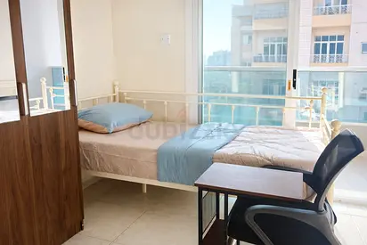 Peaceful Stay | Comfortable Mattress | Daily Cleaning | Stadium Metro Nearby | Gentlemens