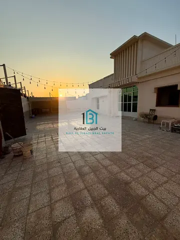 فيلا للبيع في الغافية – الشارقة بمساحة كبيرة وحوش واسع في منطقة سكنية هادئة