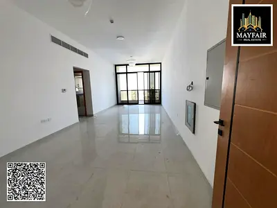 شقة فاخرة مكونة من غرفتي نوم وغرفة معيشة في منطقة الحميدية 1، جاهزة للسكن الفوري، بتشطيبات فاخرة، في موقع متميز وحيوي مع جميع الخدمات.