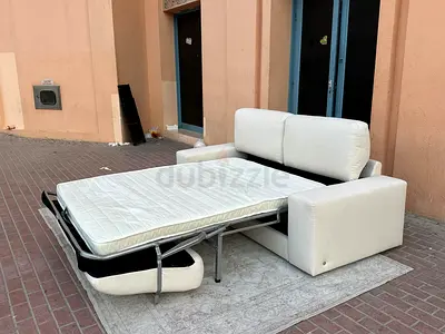 Brand new Condition Natuzzi editions 2 Seater Sofa _ Bed