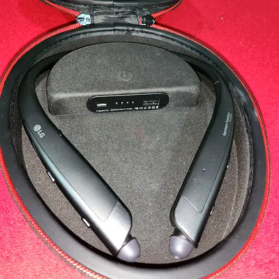 LG stereo Neckband Headset HBS-1125 with Smatree Charging Case