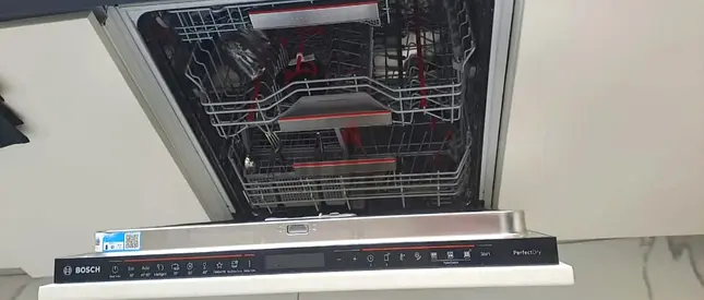 Bosch Series 8 Fully-Integrated Dishwasher 60 cm, HygienePlus, Pretreatment, Remote Start, Display