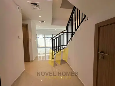Camelia 3BR Back-to-Back | Closed Kitchen