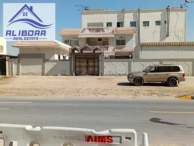 للبيع – بيت كبير مقابل أورينت تاور
