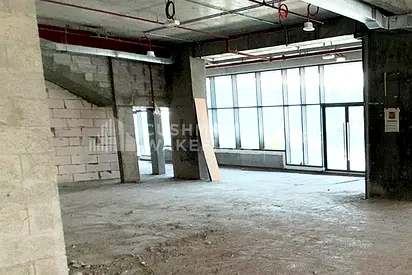 Available | Shop | Prime Location