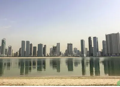 للبيع – برج سكني تجاري بعائد استثماري مرتفع وفي موقع استثنائي بمنطقة الخان
