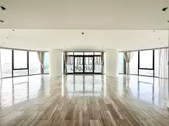 Higher Floor | Creek Views | Maid’s Room