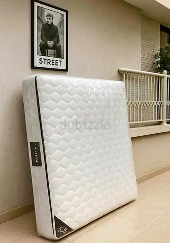 Brend New King size 180x200 spring Top memory foam matress Available