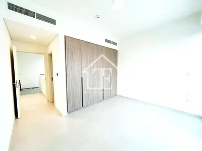 Vacant | Single Row | Near Entrances | Prime Area