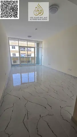 🌟 للإيجار السنوي في عجمان – أول ساكن 🌟   📍 على شارع الشيخ محمد بن زايد مباشرة – موقع مميز وسهل الوصول  🏡 شقة راقية بمواصفات فاخرة:  غرفتين نوم ماس