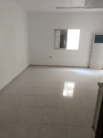 استديو في الشارقة