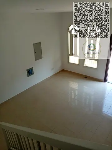 للإيجار السنوي في الزاهية أب تاون  | 3 طوابق | 3 غرف | 3 حمام تشطيب مميز