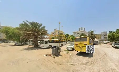 للبيع أرضين سكني تجاري في ليوارة 1 – على ثلاث شوارع قار