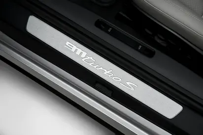 2025 Porsche 911 thumbnail 10