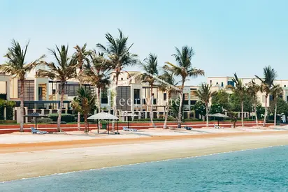 Stunning Views-Upgraded-Private 3 Bed Plus Maids