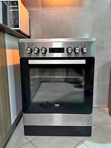 Beko Electric Cooker 60x60cm Good Condition