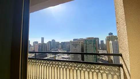 شقة عائلية واسعة مع موقف مجاني – التعاون