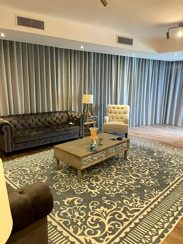 للبيع شقة بإطلالة بحرية مباشرة في برج الشاطئ 2 – بحر الخان 🌊