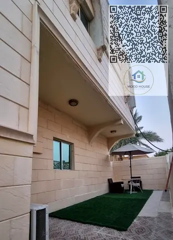 بناية للبيع عجمان الروضة 3 سكني استثماري ع شارع  اسفلت وسكة بموقع مميز قريب عن جميع الخدمات وقرب دوار العباية تتكون البنايه من 10 شقق